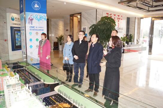 Gan Huatian, Co-chairman of Chinese Peasants and Workers Democratic Party Chengdu Committee, leads a delegation to inspect Chengdu's health care industry
