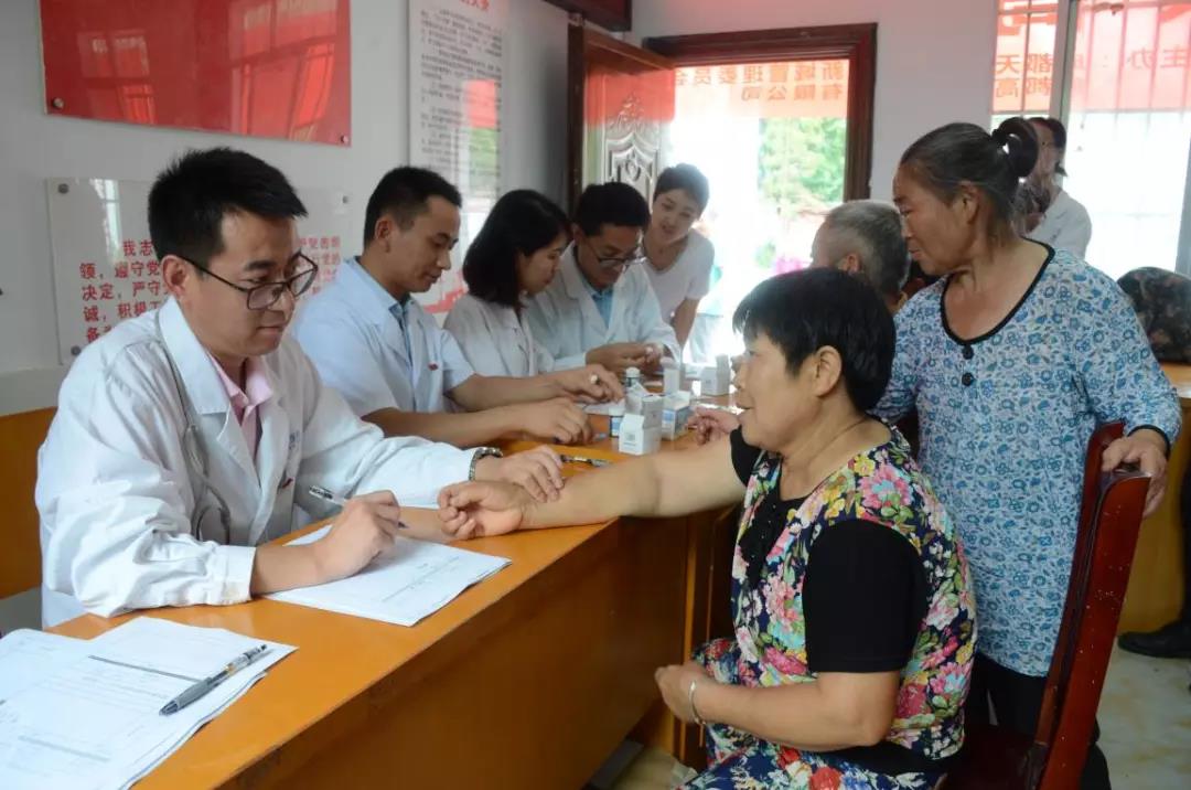 "Medical Poverty Relief for a Healthy Chengdu Hi-tech Zone" enters Dongjiageng Township