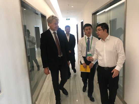 Nobel laureate enters Tianfu Life Science Park and praises the construction of Chengdu industrial park