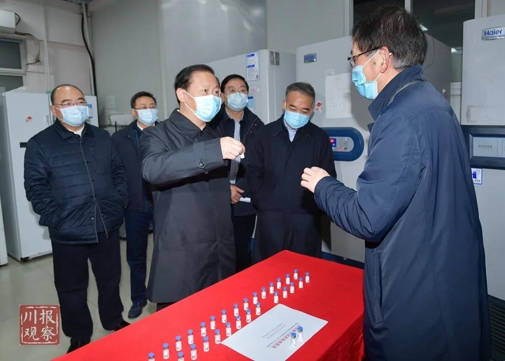 Universities, Hospitals and Enterprises Join Forces in Research! On His Visit to Tian Life Science Park, Secretary Peng Qinghua Gets Updated on Progress Made in Research on the Prevention of COVID-19.