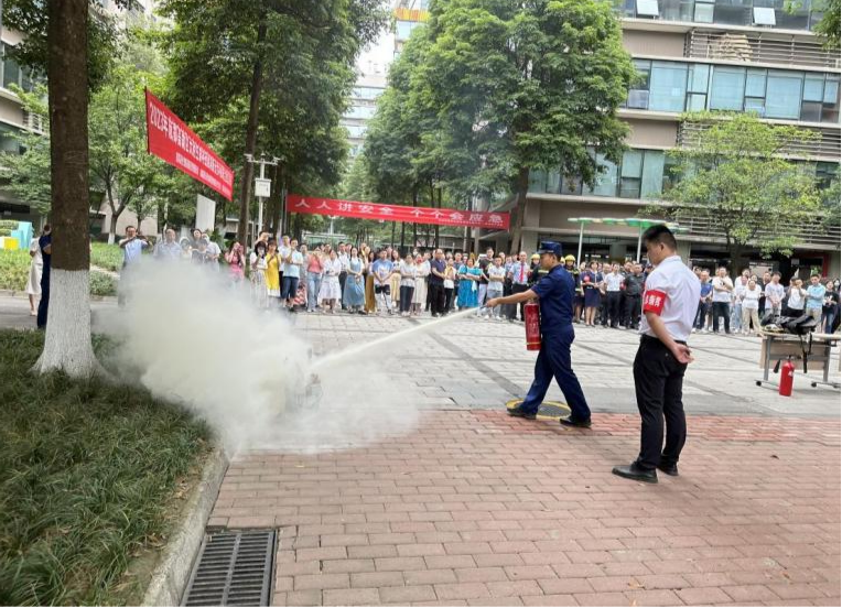 高投生物医药园公司党支部：党建引领铸造产业园区安全“红色盾牌”